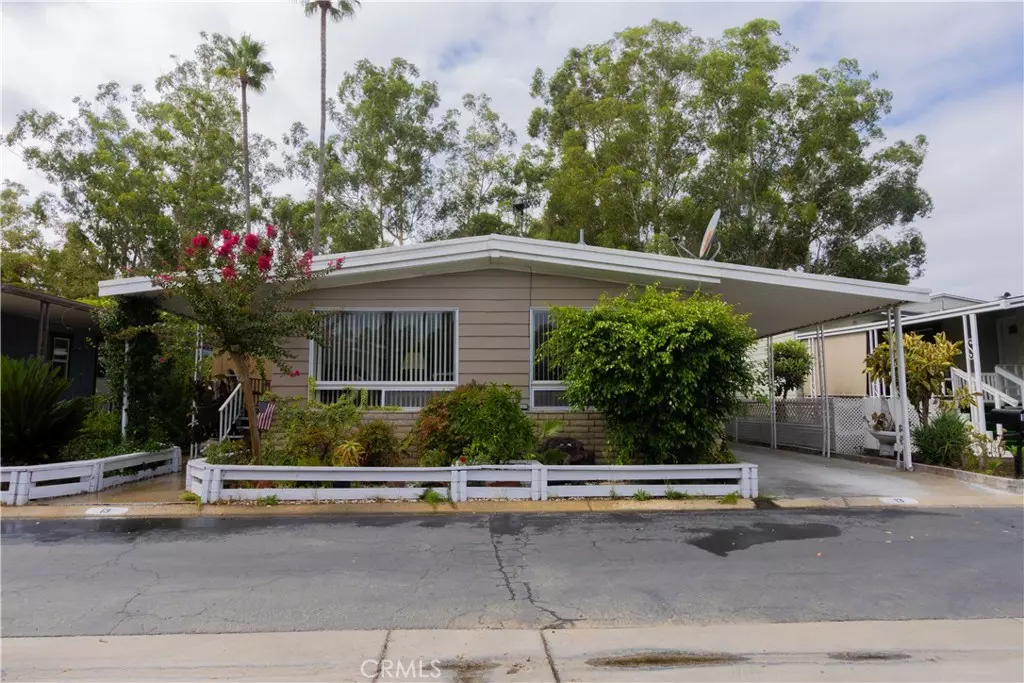 Lake Forest, CA 92630,24921 Muirlands #13