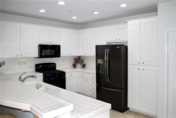 Irvine, CA 92602,30 Taquitz