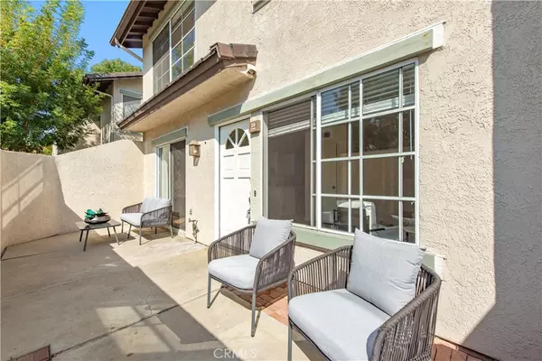 Irvine, CA 92612,28 Exeter #19