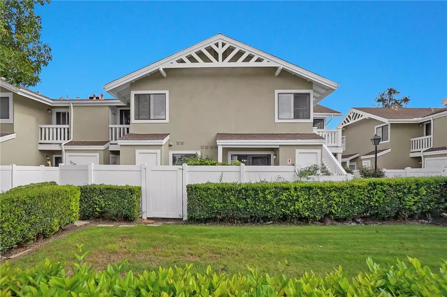 105 Tarocco, Irvine, CA 92618