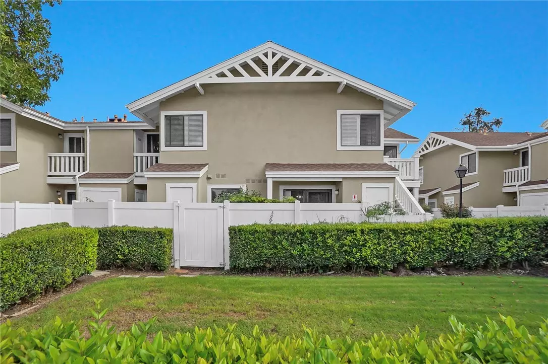 Irvine, CA 92618,105 Tarocco