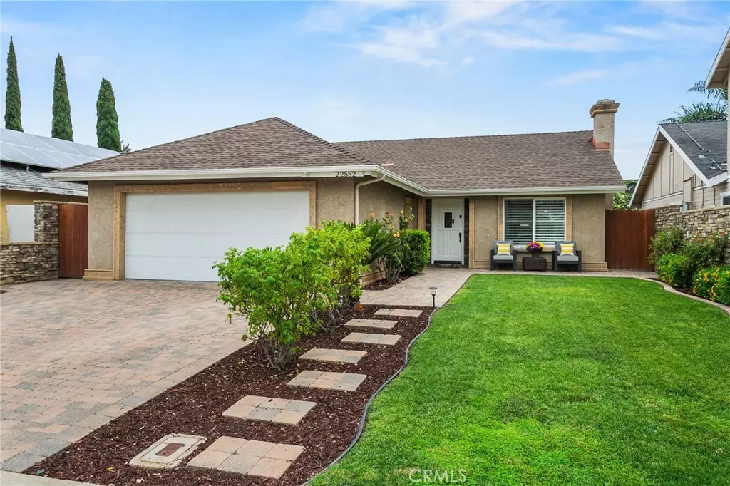 Laguna Hills, CA 92653,22552 Montova