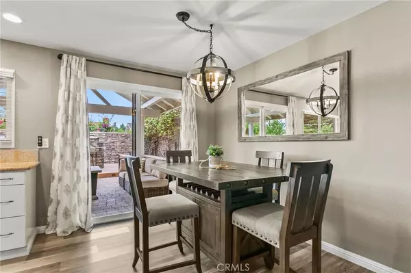 Laguna Hills, CA 92653,22552 Montova