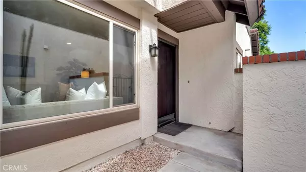 Irvine, CA 92620,3 Varesa