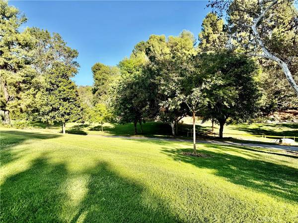 Laguna Woods, CA 92637,190 Avenida Majorca #B