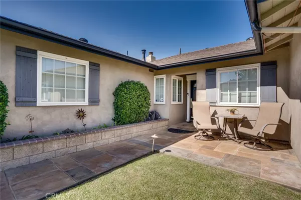 Huntington Beach, CA 92647,6101 Jade CIR