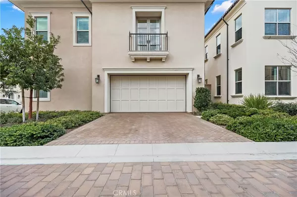 Irvine, CA 92618,100 Trumpet Flower