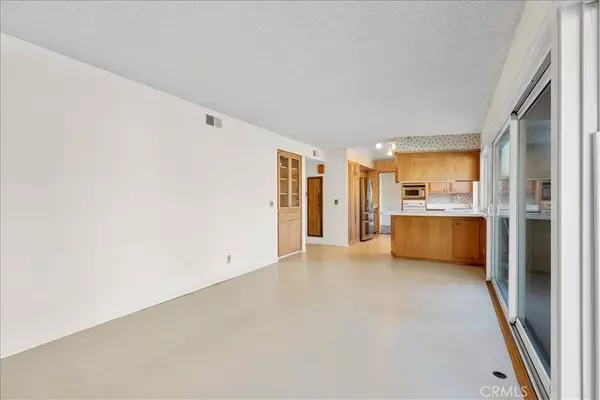 Huntington Beach, CA 92646,8331 Snowbird DR