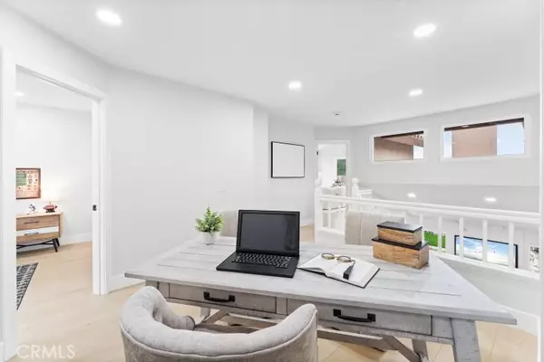 Rancho Santa Margarita, CA 92688,19 Vista Barranca