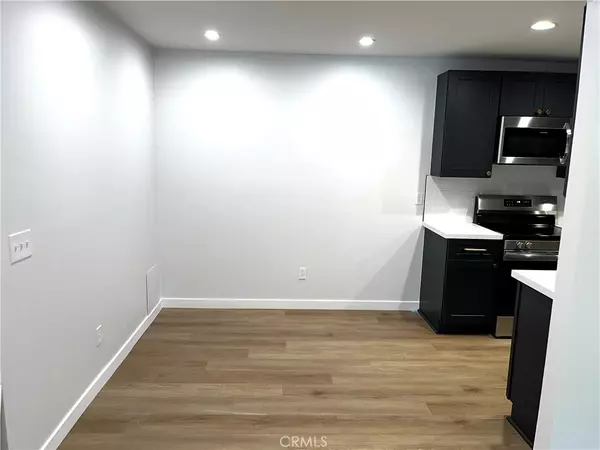 Lake Forest, CA 92630,20702 El Toro Rd #202