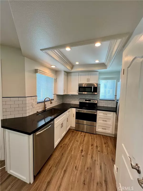 Irvine, CA 92614,11 Fallingstar