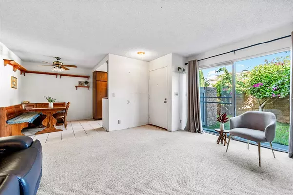 Santa Ana, CA 92704,5132 W 1st ST #B