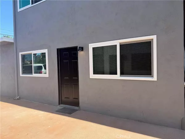 Huntington Beach, CA 92648,405 8th #B
