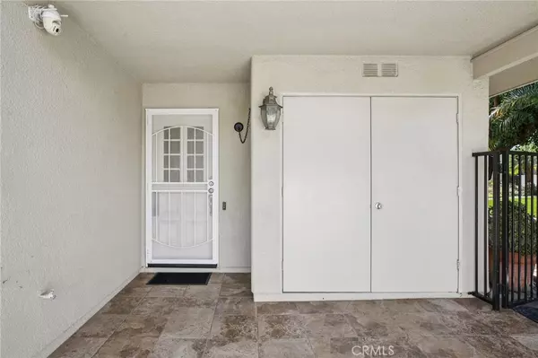 Laguna Woods, CA 92637,2019 Via Mariposa W #D