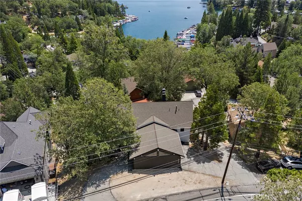 Lake Arrowhead, CA 92352,27561 North Bay