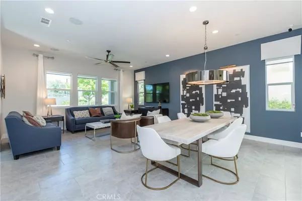 Irvine, CA 92618,255 Sawbuck