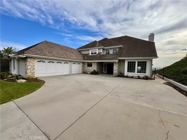 3940 E Summitridge LN, Orange, CA 92867