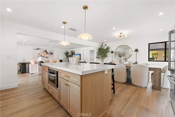 Costa Mesa, CA 92626,3424 Summerset CIR