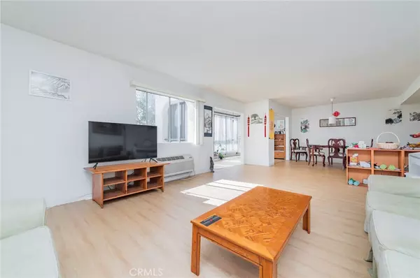 Laguna Woods, CA 92637,3244 San Amadeo #2C