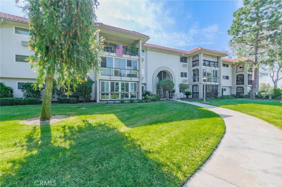 3244 San Amadeo #2C, Laguna Woods, CA 92637