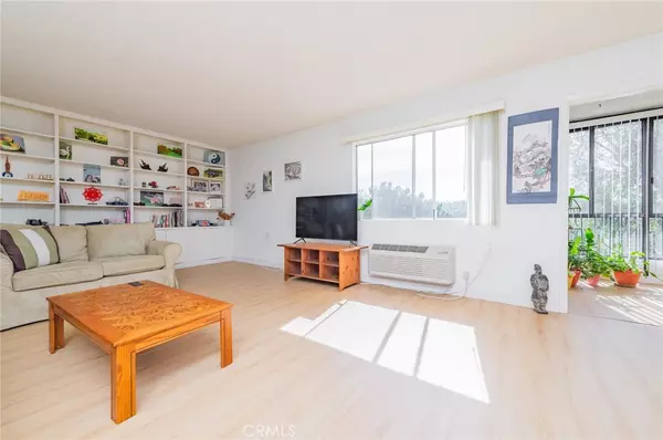 Laguna Woods, CA 92637,3244 San Amadeo #2C