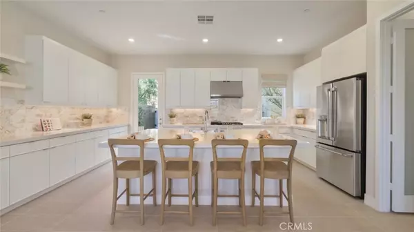 Irvine, CA 92618,446 Loon