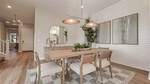 Irvine, CA 92618,409 Clipper
