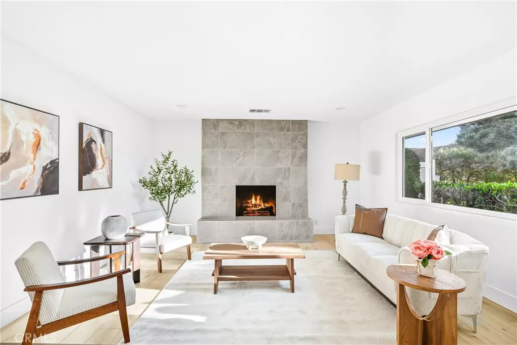 Fullerton, CA 92833,830 Delphine PL