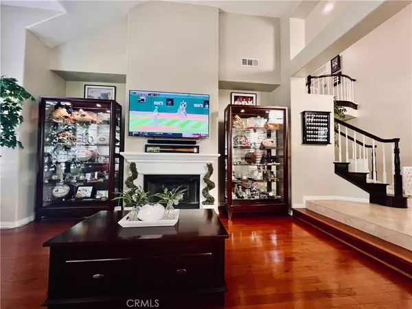 Laguna Hills, CA 92653,25651 25651 Rolling Hills