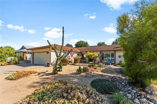 2014 E 20th ST, Santa Ana, CA 92705