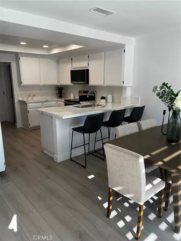 Irvine, CA 92614,40 Havenwood
