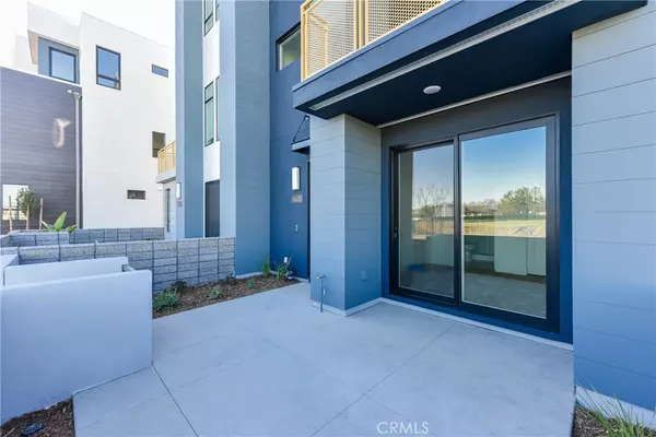 Tustin, CA 92782,16432 Compass Avenue