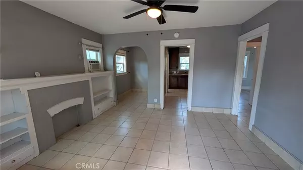 Riverside, CA 92501,3445 4th ST