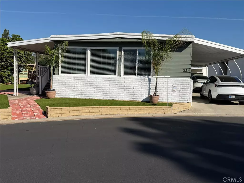 Lake Forest, CA 92630,24001 Muirlands BLVD #221