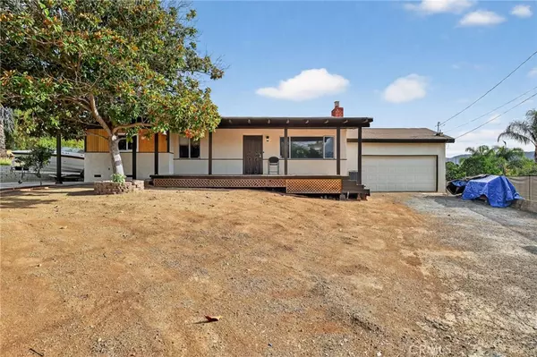 Escondido, CA 92027,612 Momar LN