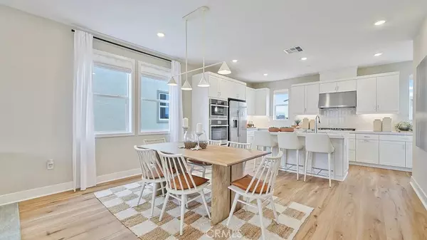 Valencia, CA 91381,27459 Sand Almond WAY