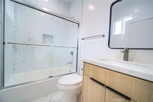 Los Angeles, CA 90042,259 Avenue 54