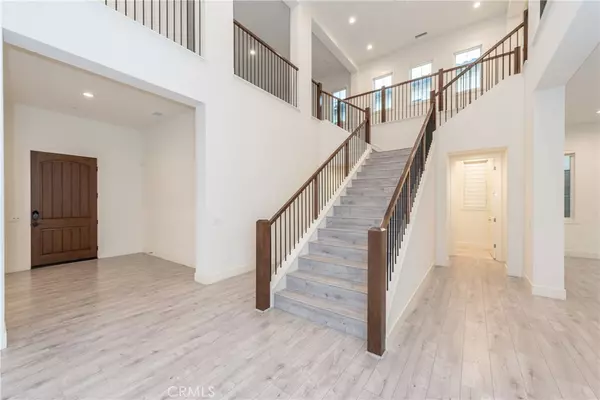 Irvine, CA 92618,93 Spacial