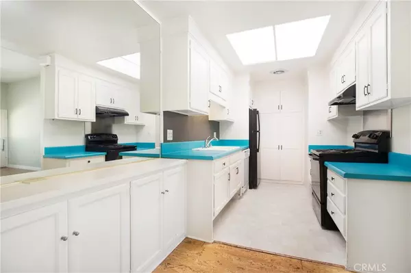 Laguna Woods, CA 92637,2083 Ronda Granada #B