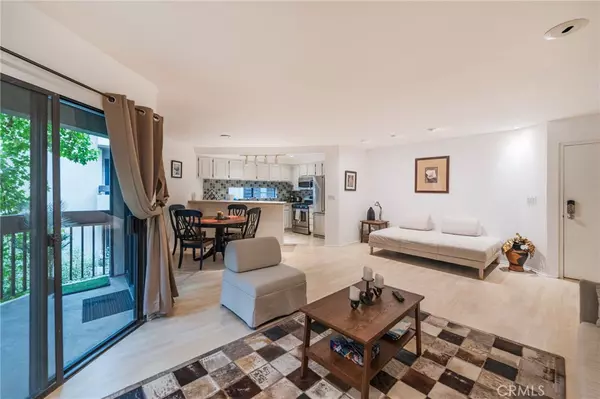 West Hollywood, CA 90069,950 N Kings RD #245