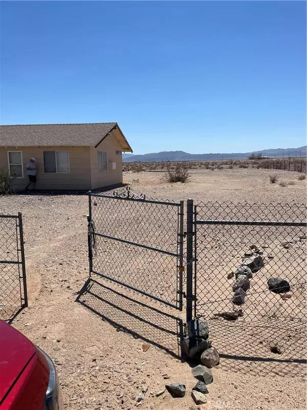 29 Palms, CA 92277,67932 Presswood