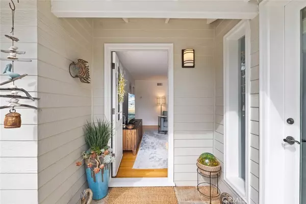 San Clemente, CA 92672,208 W Avenida De Los Lobos Marinos
