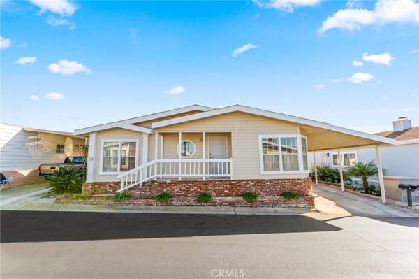 Laguna Hills, CA 92653,23301 Ridge Route #165