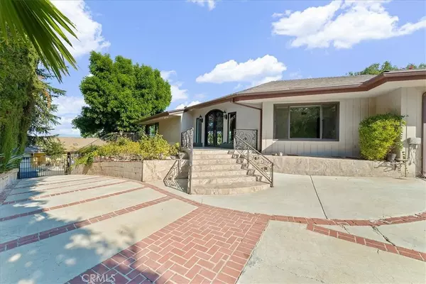 4121 Regal Oak DR, Encino, CA 91436