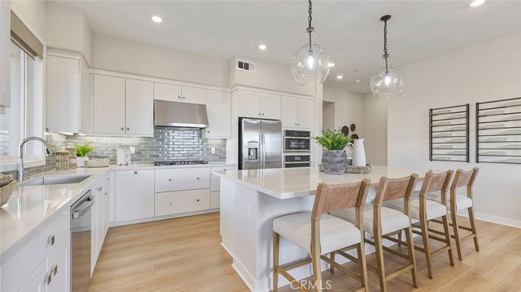 Irvine, CA 92618,401 Mulligan