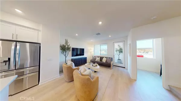 Santa Ana, CA 92705,1882 E. 1st ST #260