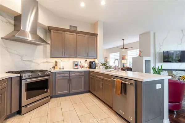 Mission Viejo, CA 92692,21511 Canaria