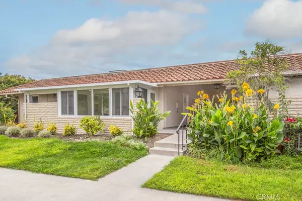 Laguna Woods, CA 92637,2171 Via Mariposa #Q