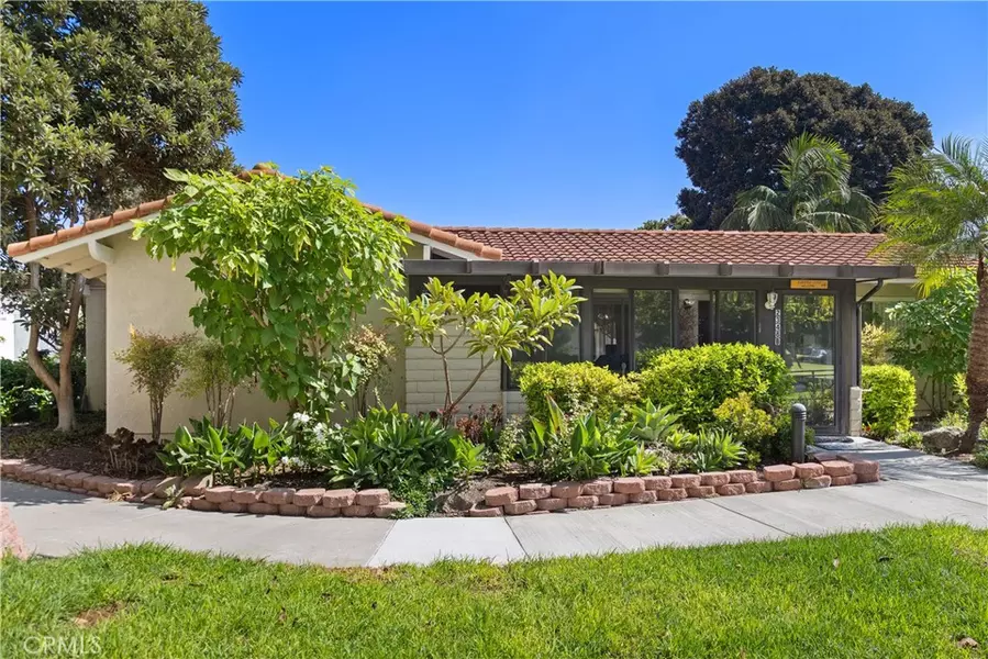 2348 Via Mariposa West #B, Laguna Woods, CA 92637