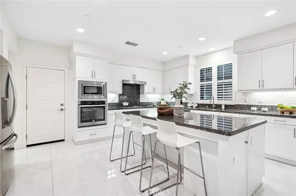 Irvine, CA 92618,181 Carmine